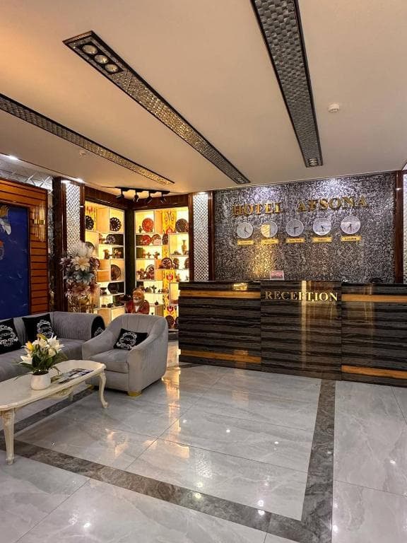 hotel-card